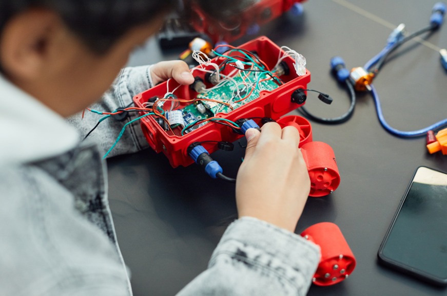 Students learning STEM